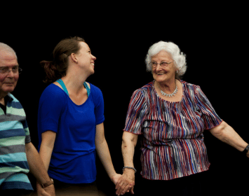 PEOPLE DANCING 1
