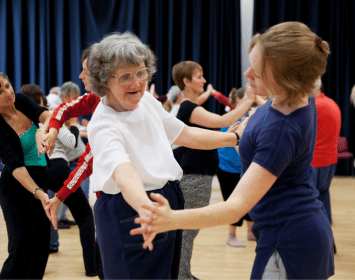 PEOPLE DANCING 2