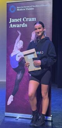 Hannah Hutchins Premier Class Award Winner for Outstanding Commitment, from LBDA